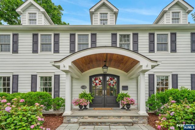 687 East Drive, Oradell, NJ 07649