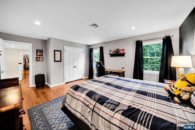 687 East Drive, Oradell, NJ 07649