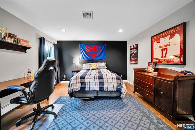 687 East Drive, Oradell, NJ 07649