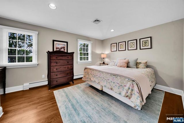 687 East Drive, Oradell, NJ 07649