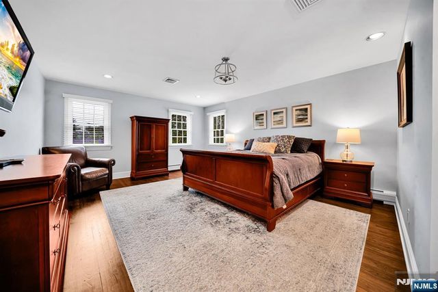 687 East Drive, Oradell, NJ 07649