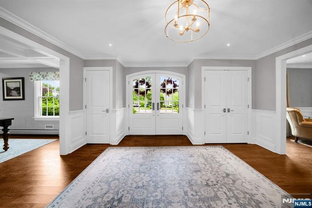 687 East Drive, Oradell, NJ 07649