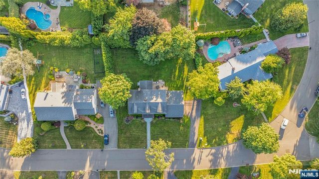 687 East Drive, Oradell, NJ 07649
