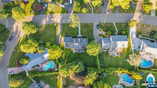 687 East Drive, Oradell, NJ 07649