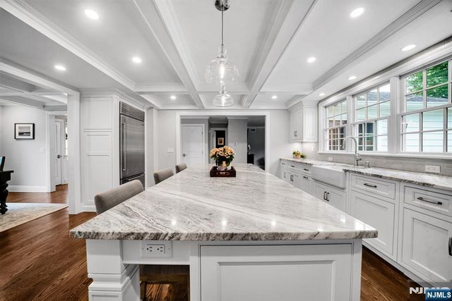 687 East Drive, Oradell, NJ 07649