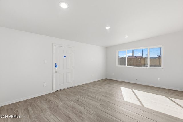 7935 W EARLL Drive, Phoenix, AZ 85033