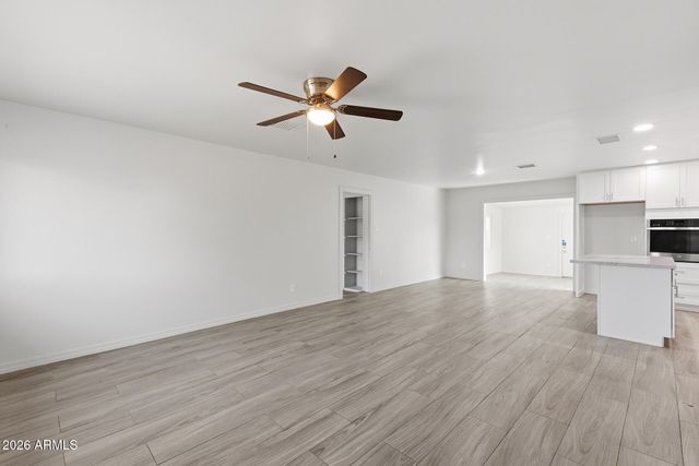 7935 W EARLL Drive, Phoenix, AZ 85033