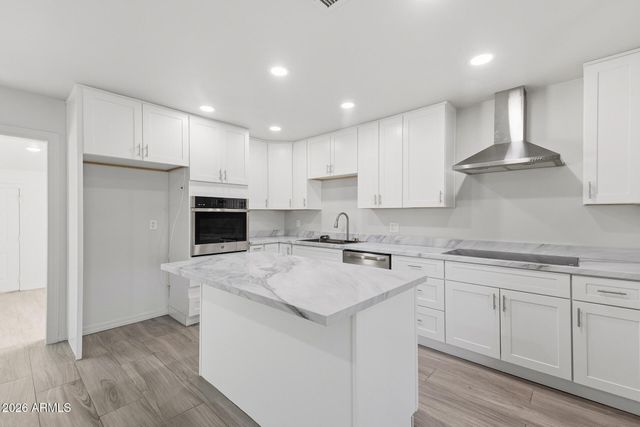 7935 W EARLL Drive, Phoenix, AZ 85033