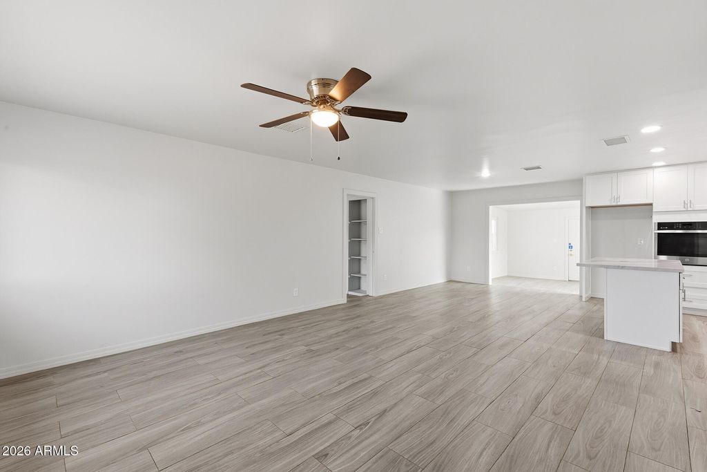 7935 W EARLL Drive, Phoenix, AZ 85033 — photo 4