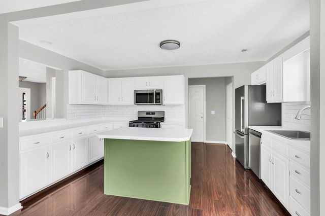 121 Deer Ridge Ln, Hendersonville, TN 37075