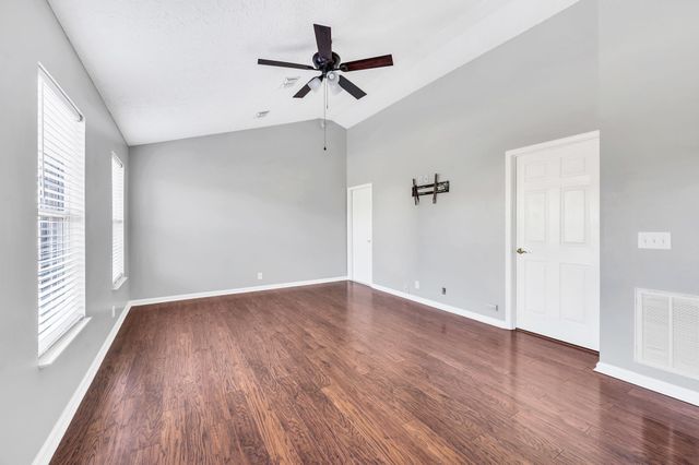 121 Deer Ridge Ln, Hendersonville, TN 37075