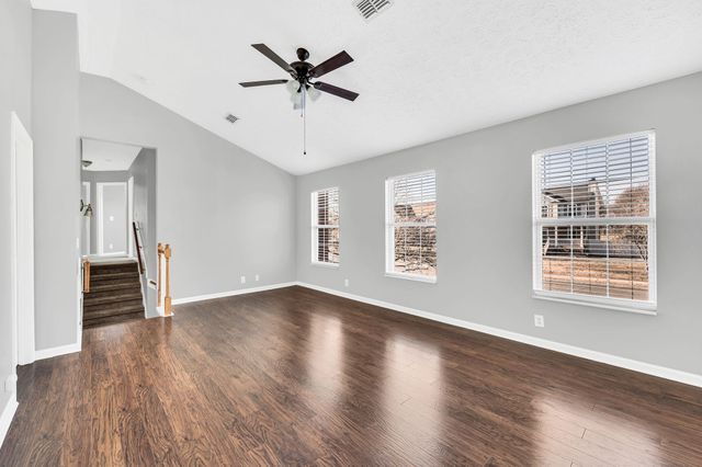 121 Deer Ridge Ln, Hendersonville, TN 37075