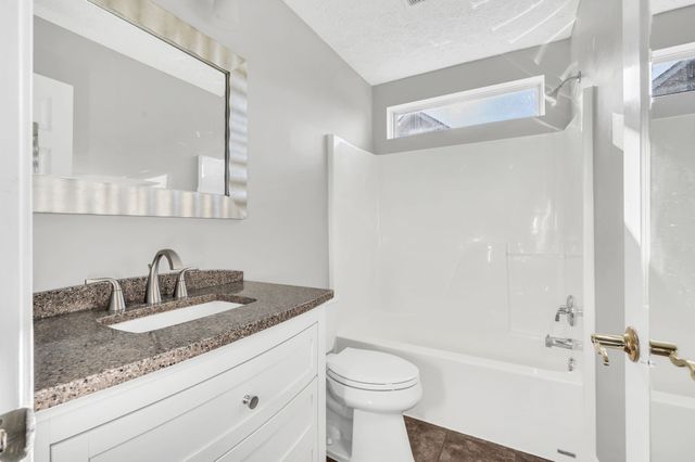 121 Deer Ridge Ln, Hendersonville, TN 37075