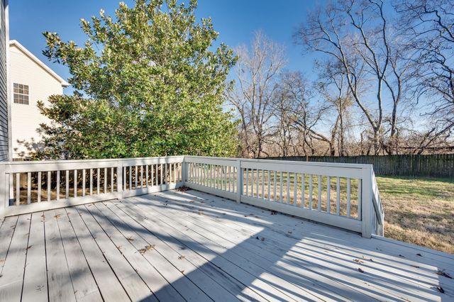 121 Deer Ridge Ln, Hendersonville, TN 37075