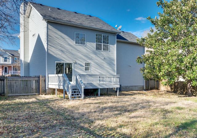 121 Deer Ridge Ln, Hendersonville, TN 37075