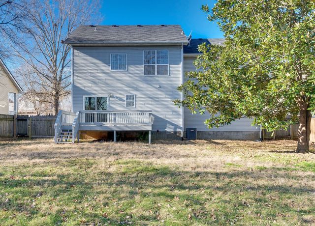 121 Deer Ridge Ln, Hendersonville, TN 37075