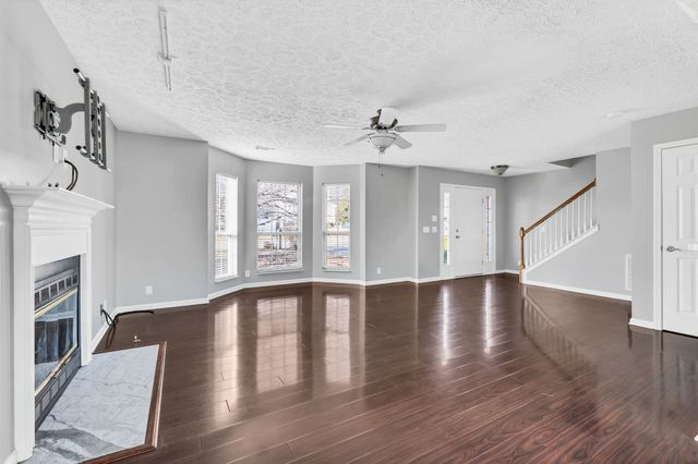 121 Deer Ridge Ln, Hendersonville, TN 37075