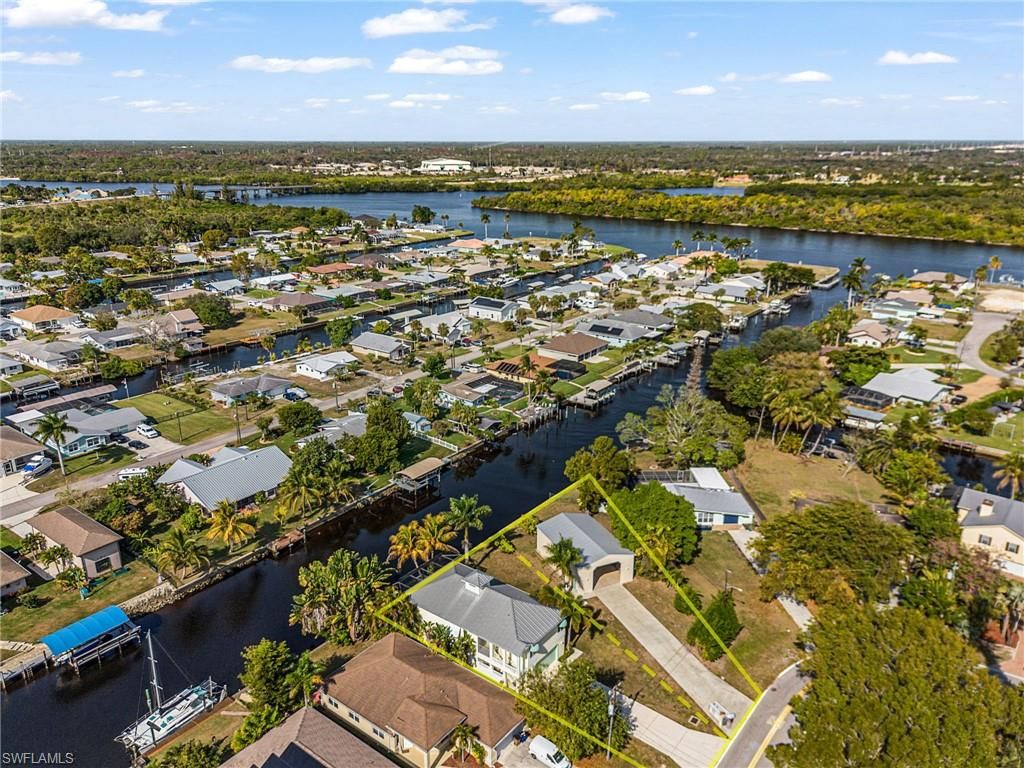 2123 Davis BLVD, Fort Myers, FL 33905