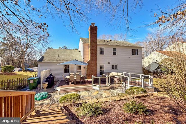 11963 HEDGES RUN DR, Woodbridge, VA 22192