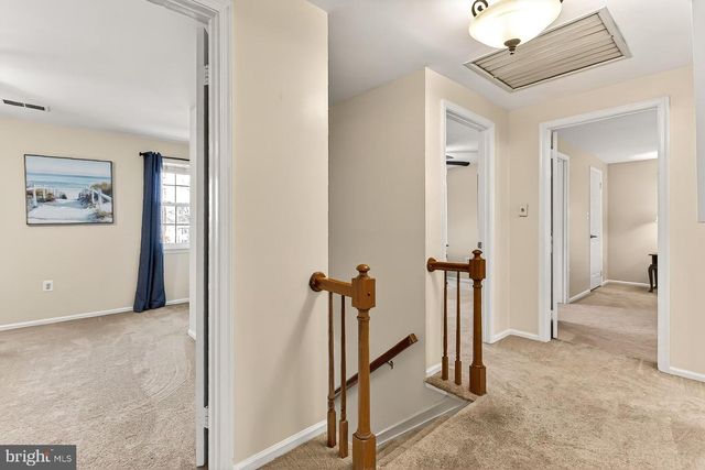 11963 HEDGES RUN DR, Woodbridge, VA 22192