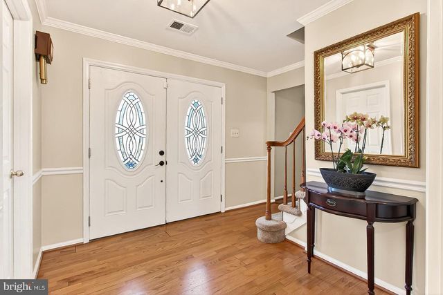 11963 HEDGES RUN DR, Woodbridge, VA 22192