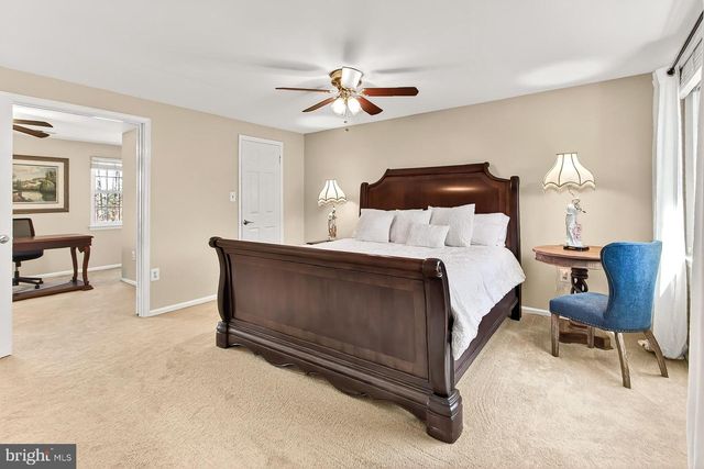 11963 HEDGES RUN DR, Woodbridge, VA 22192