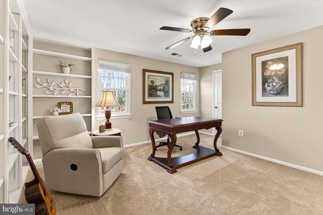 11963 HEDGES RUN DR, Woodbridge, VA 22192