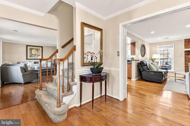 11963 HEDGES RUN DR, Woodbridge, VA 22192