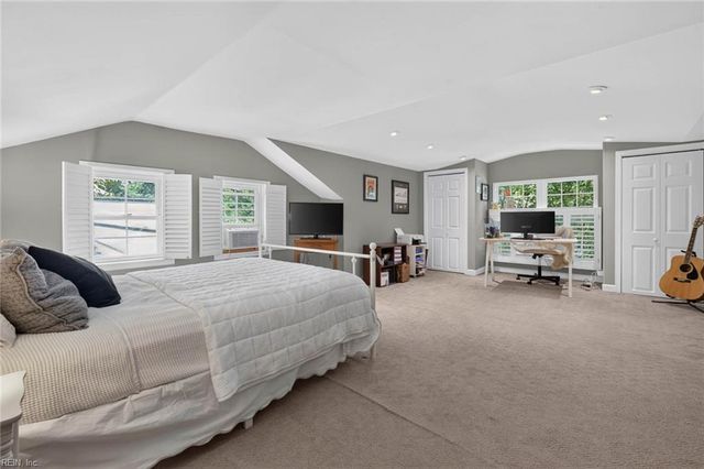 1104 Chumley RD, Virginia Beach, VA 23451