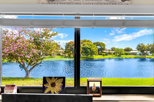 14592 Country Side Lane, Delray Beach, FL 33484