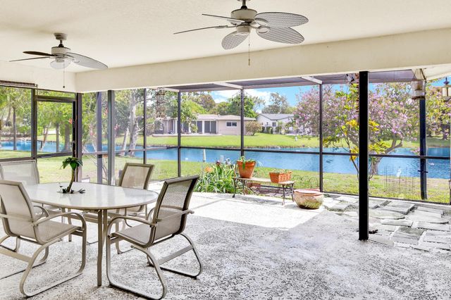 14592 Country Side Lane, Delray Beach, FL 33484