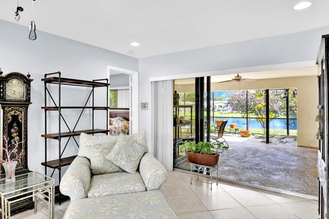 14592 Country Side Lane, Delray Beach, FL 33484