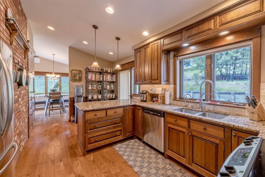 Image 21 of property listing at 6 Hidden Valley Drive, Clancy, MT 59634