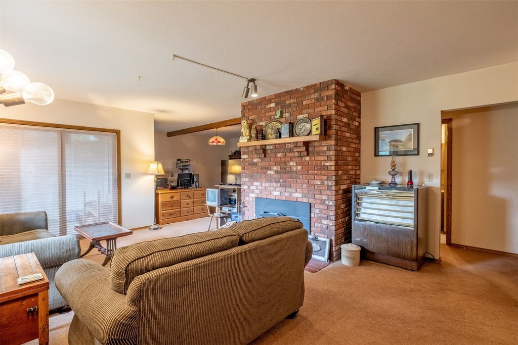 Image 33 of property listing at 6 Hidden Valley Drive, Clancy, MT 59634