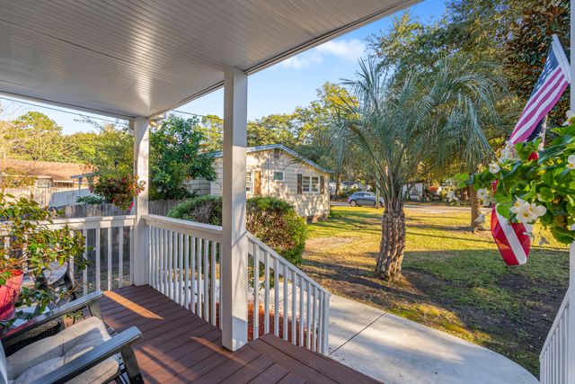 1522 N Avalon Circle, Charleston, SC 29407
