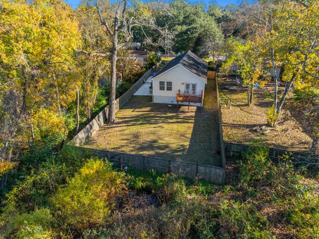 1522 N Avalon Circle, Charleston, SC 29407