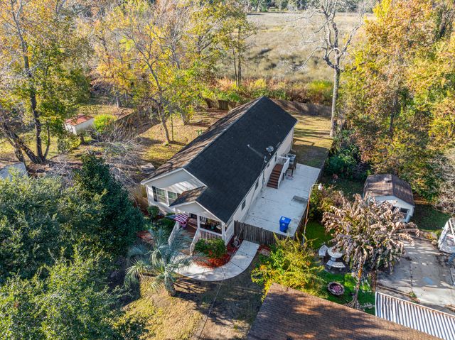 1522 N Avalon Circle, Charleston, SC 29407