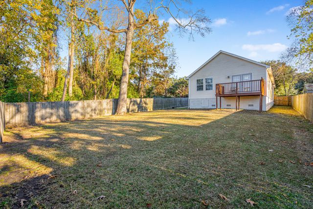 1522 N Avalon Circle, Charleston, SC 29407