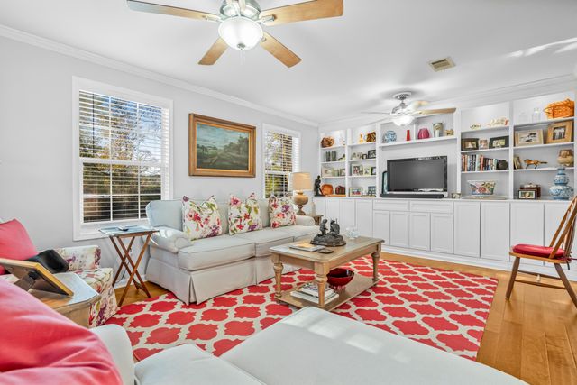 1522 N Avalon Circle, Charleston, SC 29407