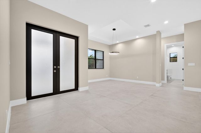 14736 69th Street N, Loxahatchee, FL 33470