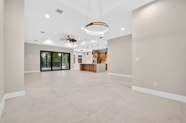 14736 69th Street N, Loxahatchee, FL 33470