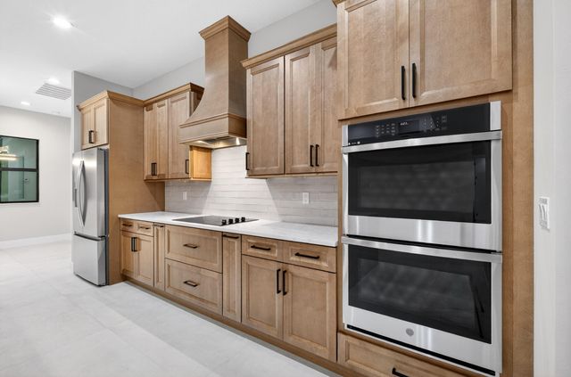 14736 69th Street N, Loxahatchee, FL 33470