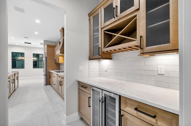 14736 69th Street N, Loxahatchee, FL 33470