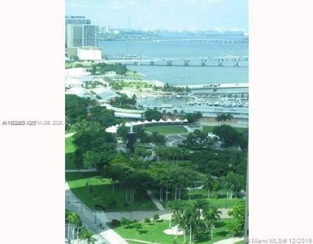 300 S Biscayne Blvd T-2912, Miami, FL 33131