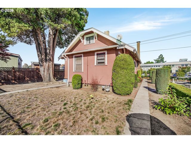 1152 Ne COLUMBIA Blvd, Portland, OR 97211