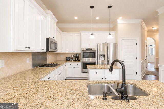 2589 Lake Erma Drive, Hampton, GA 30228