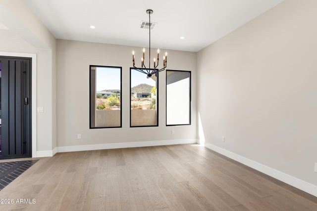 544 E Amber Sun Drive, Phoenix, AZ 85085