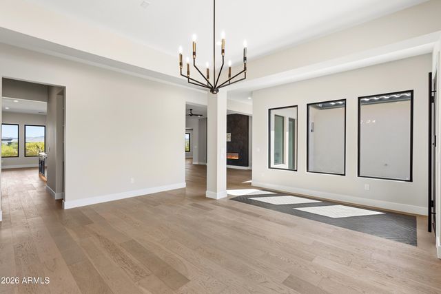 544 E Amber Sun Drive, Phoenix, AZ 85085