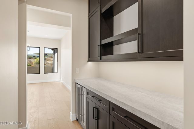 544 E Amber Sun Drive, Phoenix, AZ 85085