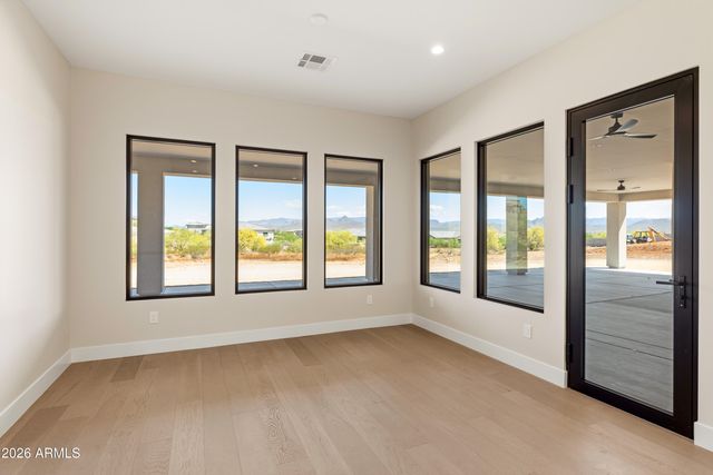 544 E Amber Sun Drive, Phoenix, AZ 85085
